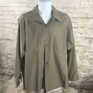 Van Heusen Poplin, button-up dress shirt